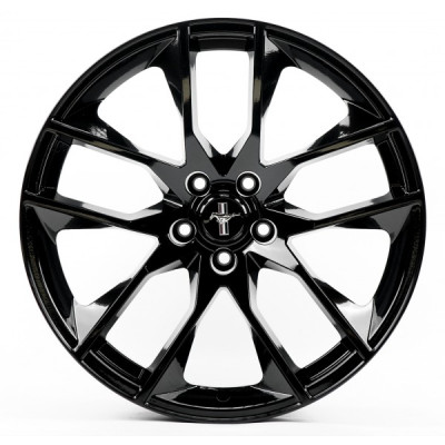 Автодиск R20 5X114,3 ET45 10,0J h70,6 Replica MUS1024 Gloss Black